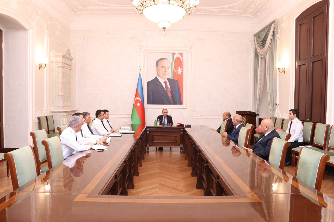 В связи с достижением возрастного ценза прекращена служба ряда сотрудников Генпрокуратуры Азербайджана (ФОТО)