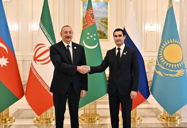 Сердар Бердымухамедов направил поздравительное письмо Президенту Ильхаму Алиеву
