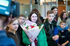 Group of Ukrainian children lacking parental care arrive in Azerbaijan (PHOTO)