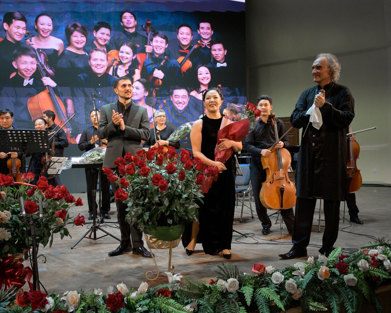 Ильхам Назаров выступил на юбилее одного из лучших оркестров мира в Казахстане (ФОТО/ВИДЕО)