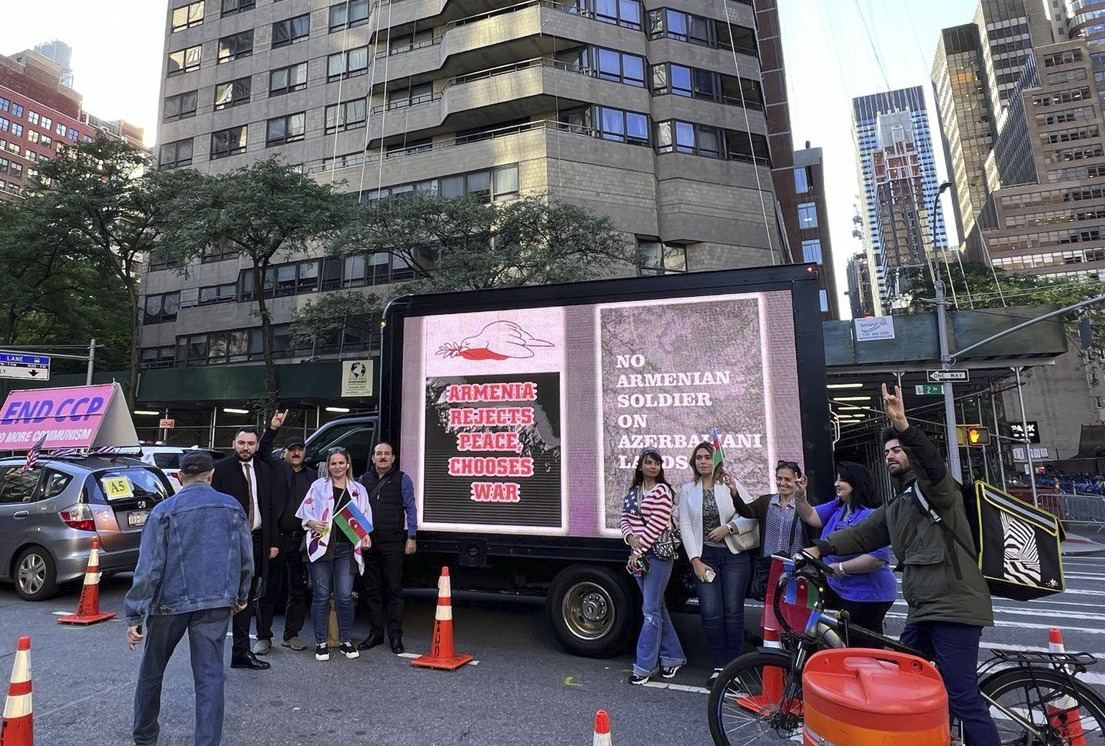 Azerbaijani diaspora organizes media campaign against Armenian provocations in New York (PHOTO)