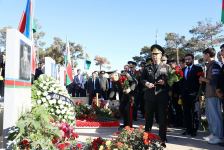 Руководящий состав минобороны Азербайджана посетил Аллею почетного захоронения и Вторую Аллею шехидов (ФОТО/ВИДЕО)