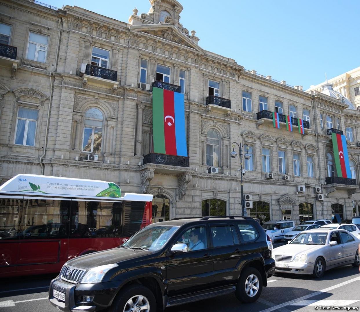 В Азербайджане минутой молчания почтили память шехидов Отечественной войны (ФОТО/ВИДЕО)