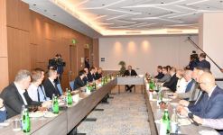 President Ilham Aliyev meets with representatives of Bulgarian business communities in Sofia (PHOTO) (UPDATE)