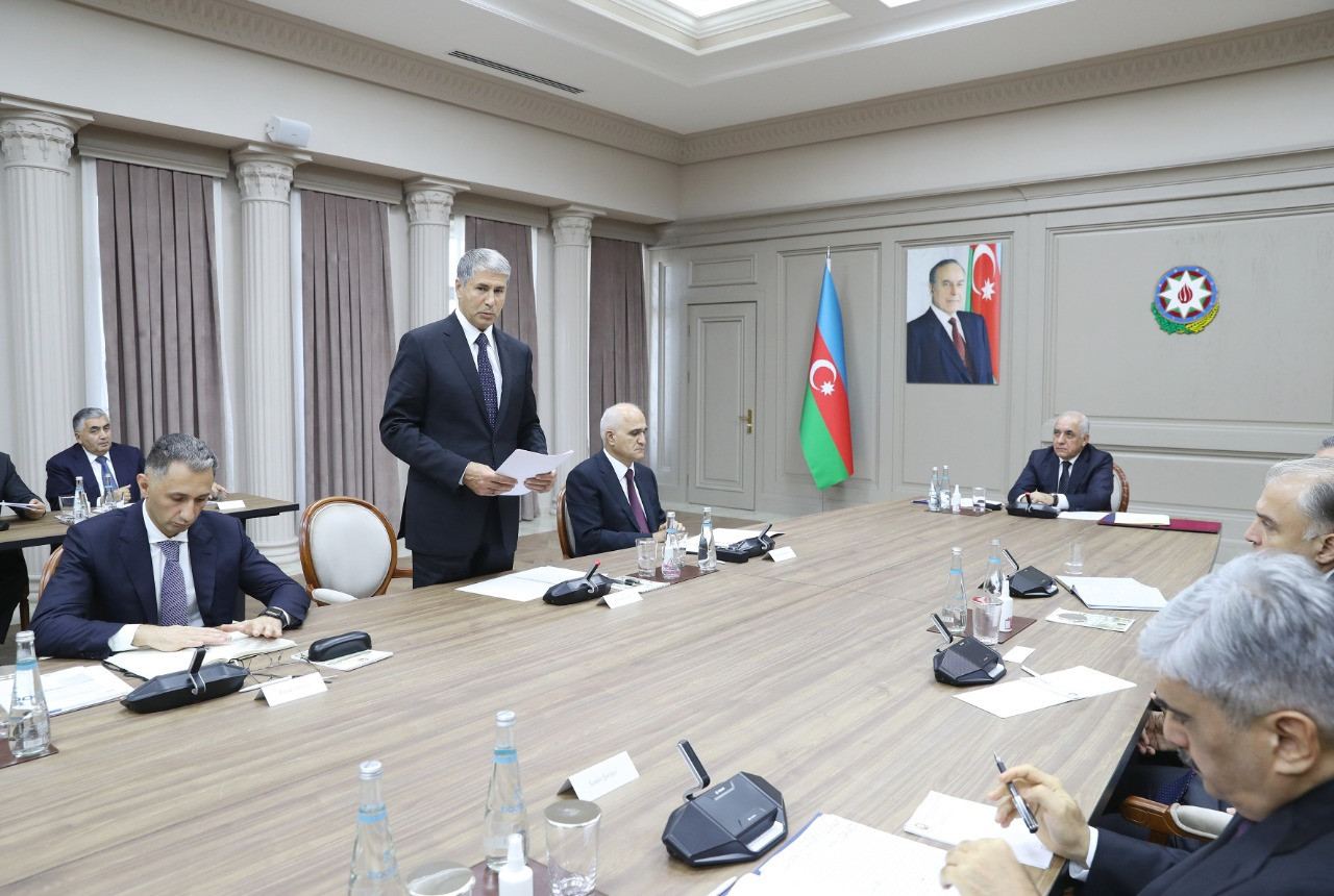 В Кабмине Азербайджана состоялось совещание, посвященное ситуации в транспортной сфере (ФОТО)