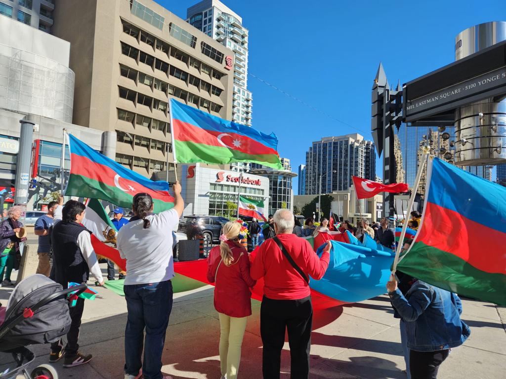 Azerbaijani community holds picket in Toronto (PHOTO)