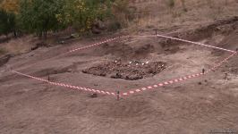 Свидетельства военных преступлений Армении - видеокадры с места массового захоронения в Ходжавенде