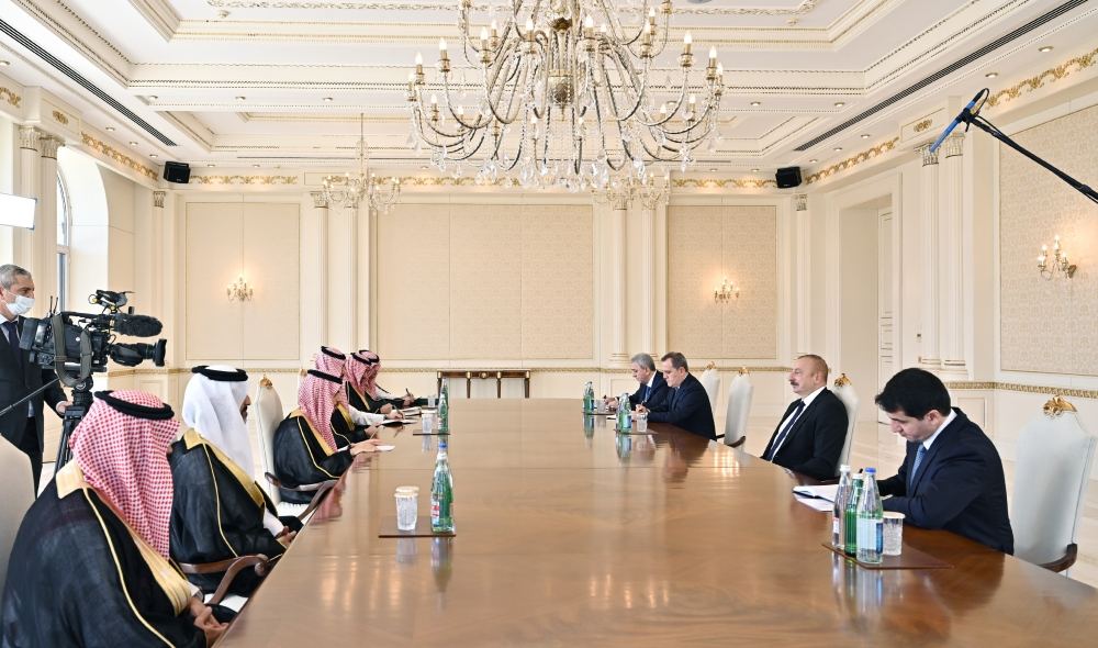 Президент Ильхам Алиев принял министра иностранных дел Саудовской Аравии (ВИДЕО)