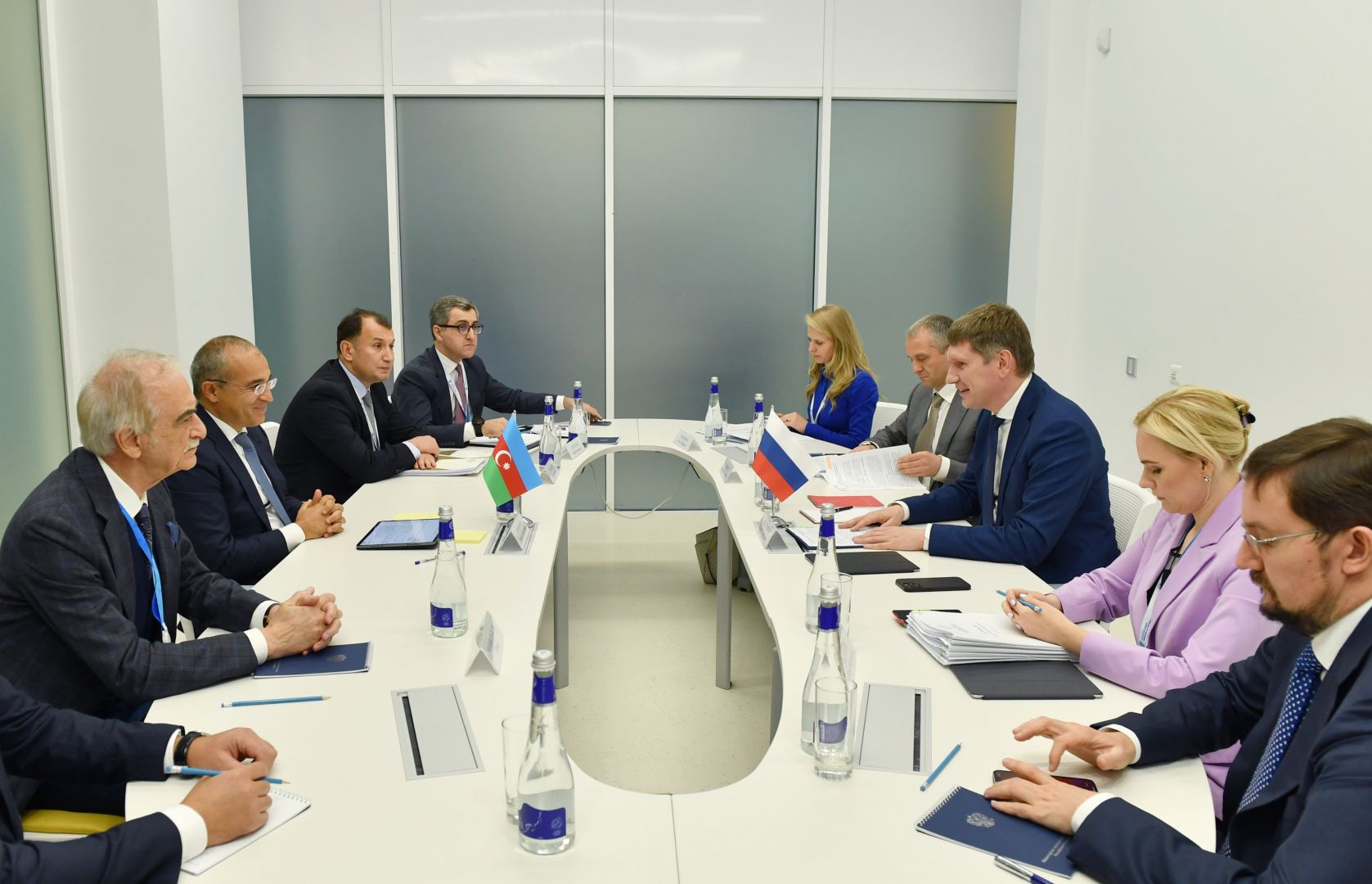 Azerbaijan and Russia discuss expansions of trade relations (PHOTO)