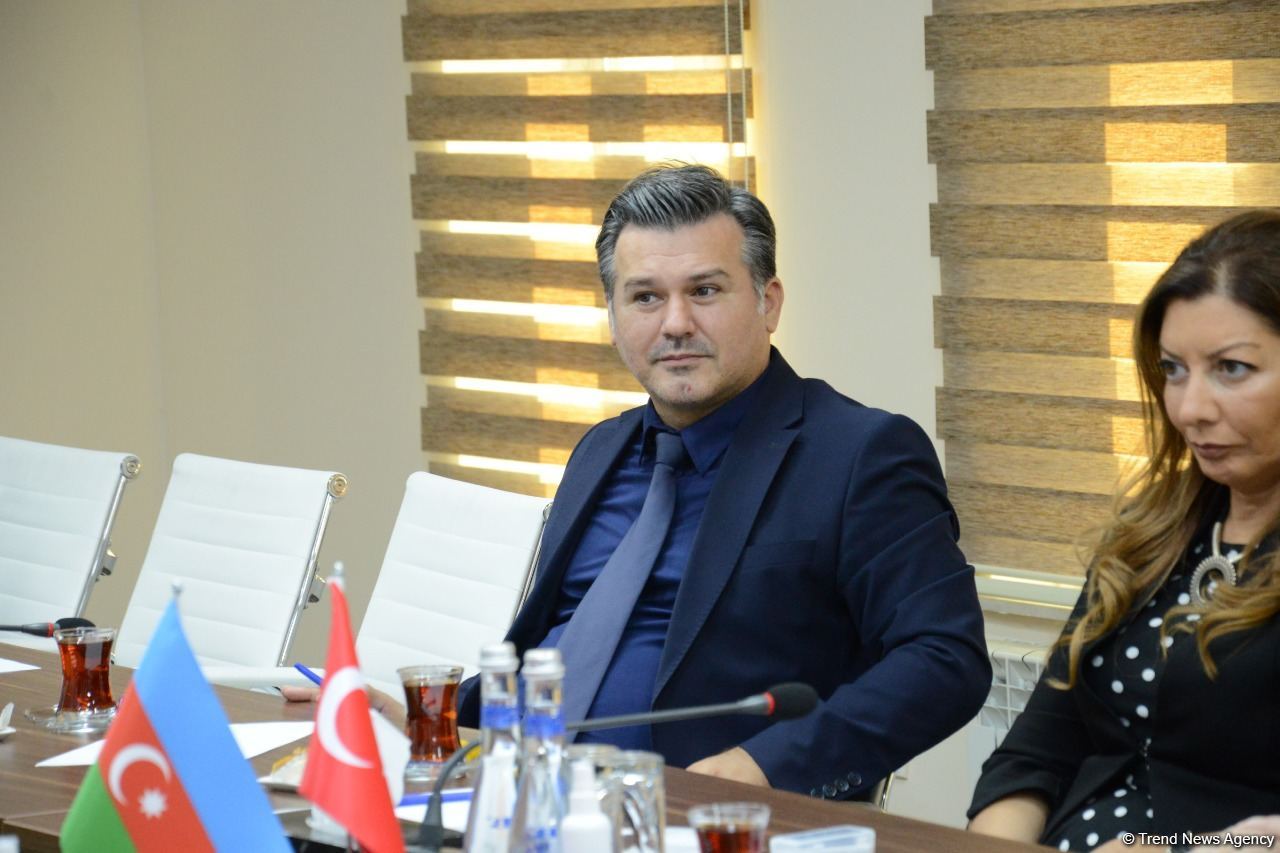 Leaderships of Azerbaijan's Media Development Agency, Turkish DHA hold meeting (VIDEO)