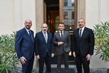 В Праге состоялась встреча Президента Ильхама Алиева с Президентом Франции, президентом Совета Европейского Союза и премьер-министром Армении (ФОТО/ВИДЕО)