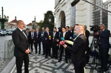 Prezident İlham Əliyev Praqada Azərbaycan televiziya kanallarına müsahibə verib (FOTO/VİDEO) (YENİLƏNİB)
