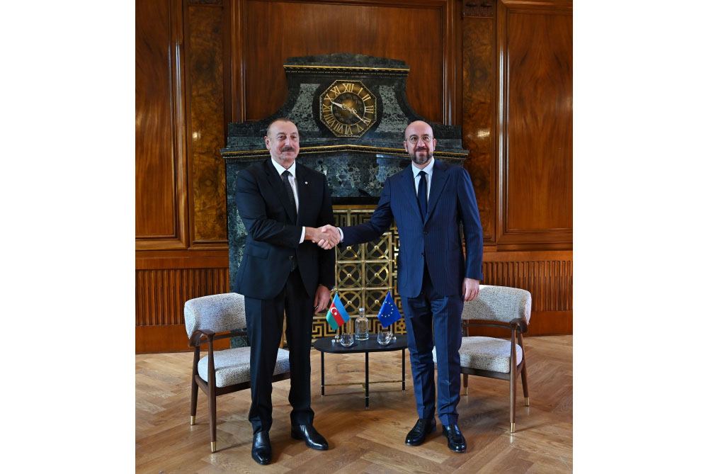 Cостоялась встреча Президента Ильхама Алиева с президентом Совета Европейского Союза в Праге (ВИДЕО)
