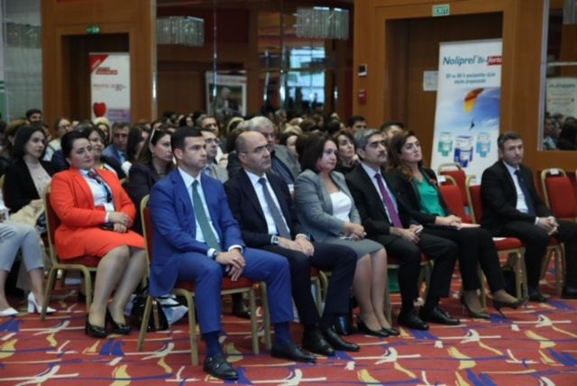 При поддержке Агентства по развитию МСБ Азербайджана состоялась 3-я фармацевтическая конференция (ФОТО)