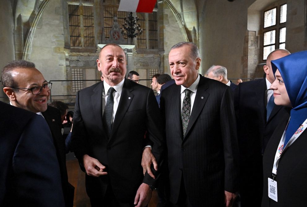 President of Azerbaijan Ilham Aliyev attends inaugural meeting of European Political Community Summit (PHOTO/VIDEO)