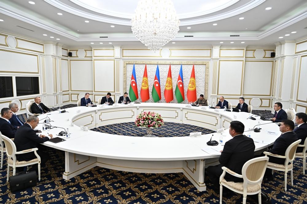 President Ilham Aliyev attends meeting of Azerbaijan-Kyrgyzstan First Interstate Council in limited format (VIDEO)