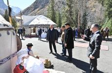 Президент Ильхам Алиев принял участие в культурной программе в Государственном природном парке «Ала-Арча» в Бишкеке (ФОТО/ВИДЕО)