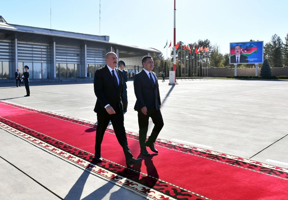 Завершился государственный визит Президента Ильхама Алиева в Кыргызстан (ФОТО)