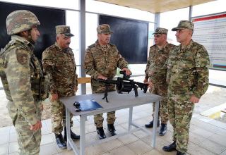 Azerbaijan's MoD watches combat training classes (PHOTO)