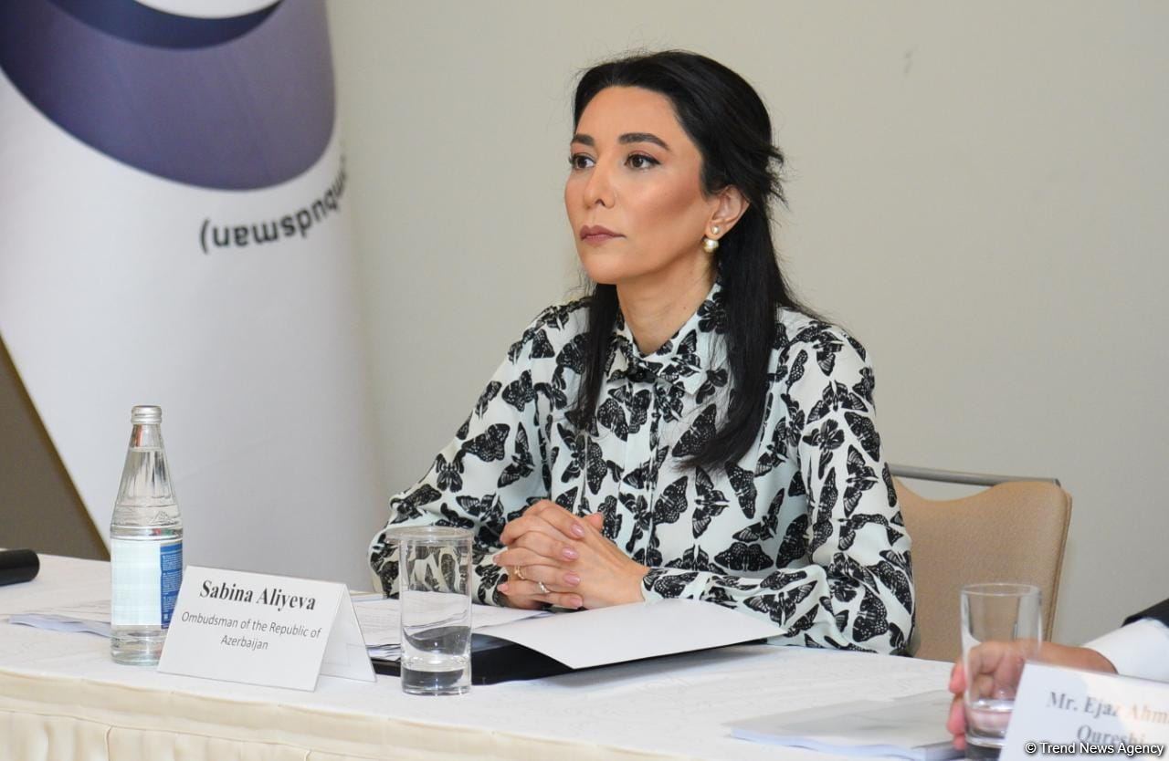 Омбудсмен обратилась к международной общественности в связи с разрушением армянами могил  азербайджанцев