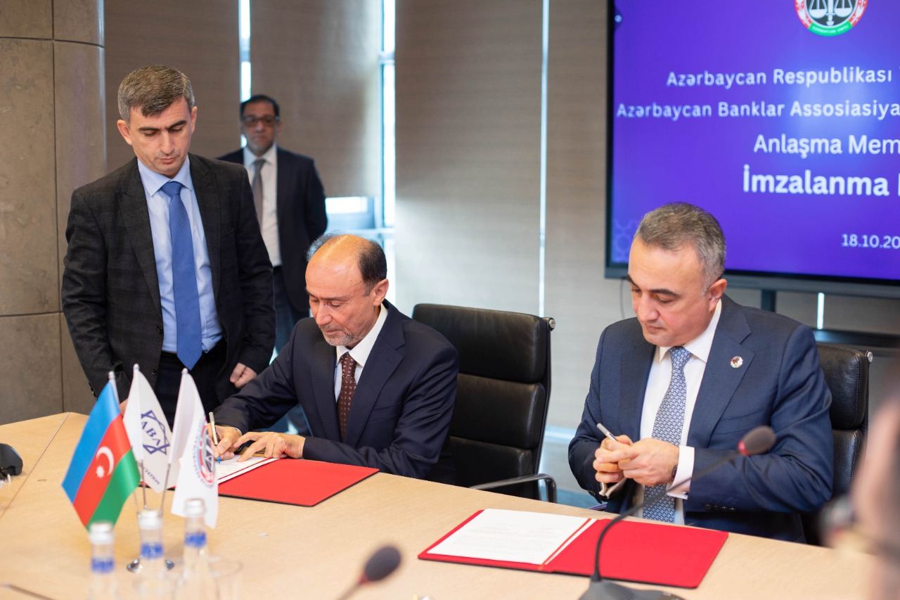 Ассоциация банков и Коллегия адвокатов Азербайджана подписали меморандум о сотрудничестве (ФОТО)