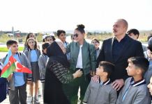 President Ilham Aliyev and First Lady Mehriban Aliyeva talk to residents of Aghali village, inquire about their conditions (PHOTO/VIDEO)