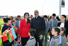 President Ilham Aliyev and First Lady Mehriban Aliyeva talk to residents of Aghali village, inquire about their conditions (PHOTO/VIDEO)