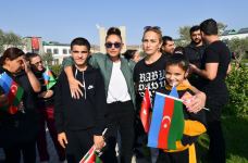 President Ilham Aliyev and First Lady Mehriban Aliyeva talk to residents of Aghali village, inquire about their conditions (PHOTO/VIDEO)