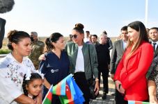 President Ilham Aliyev and First Lady Mehriban Aliyeva talk to residents of Aghali village, inquire about their conditions (PHOTO/VIDEO)