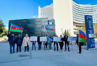 Azerbaijani diaspora organizes exhibition rally showing Armenia's war crimes in front of UN office in Vienna (PHOTO)