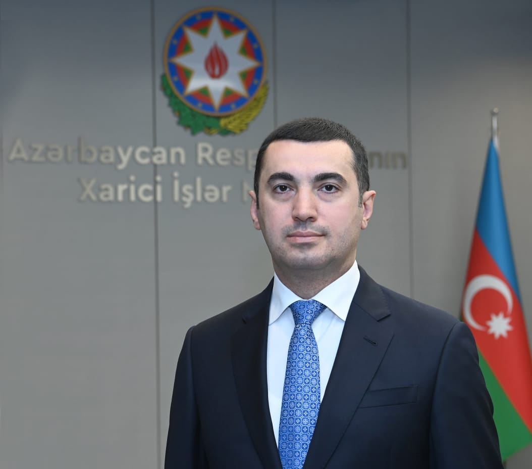 Глава МИД Франции намеренно закрывает глаза на свободное передвижение армянских жителей Карабаха – Айхан Гаджизаде