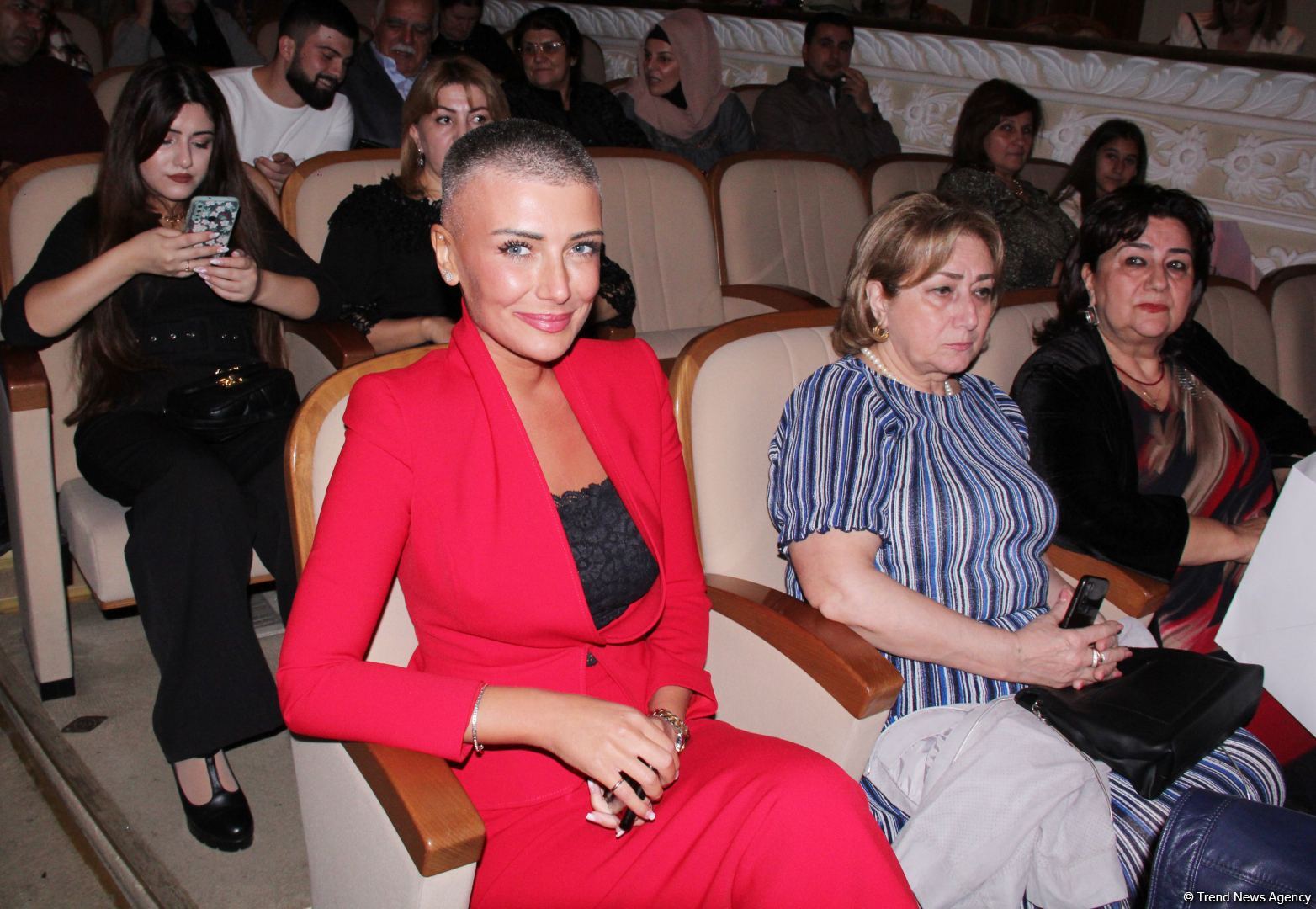 Айбениз Гашимова провела концерт, посвященный 100-летию своей наставницы, легендарной Шовкет Алекперовой (ФОТО)