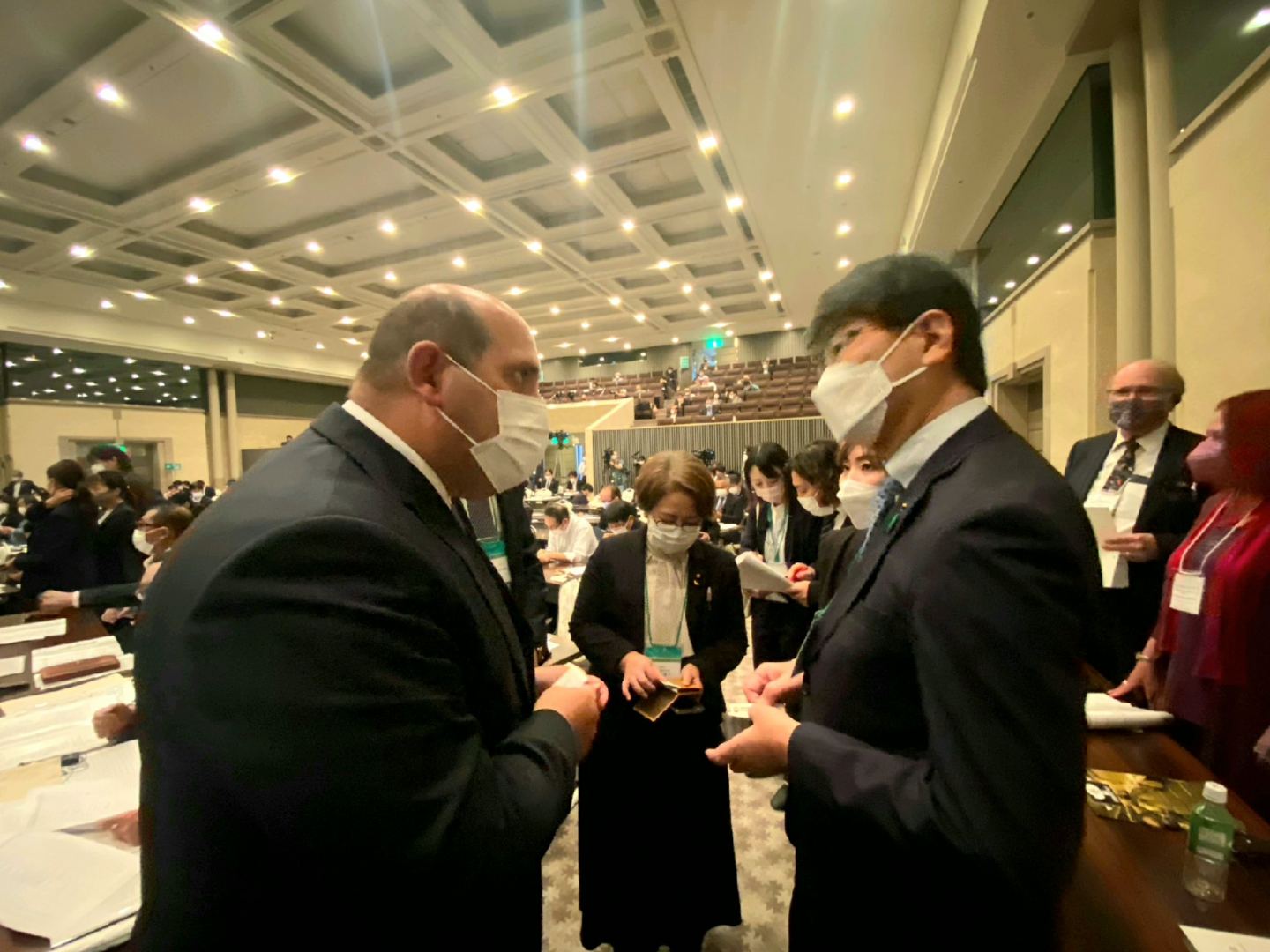 Эмин Гусейнов обсудил развитие двусторонних связей с мэром Нагасаки (ФОТО)