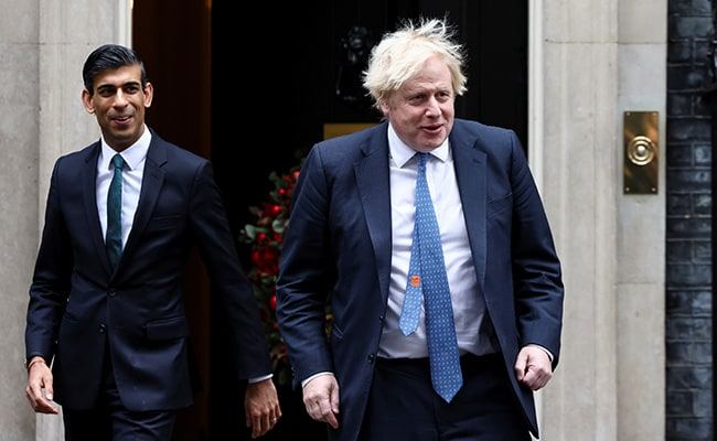 Boris Johnson, Rishi Sunak hold talks over UK leadership race