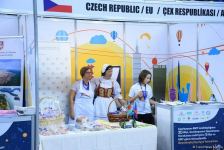 Казахстан принял участие в международной благотворительной ярмарке в Баку (ФОТО)