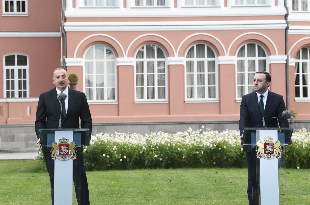 Президент Ильхам Алиев и премьер-министр Грузии Ираклий Гарибашвили выступили с заявлениями для печати (ФОТО/ВИДЕО)