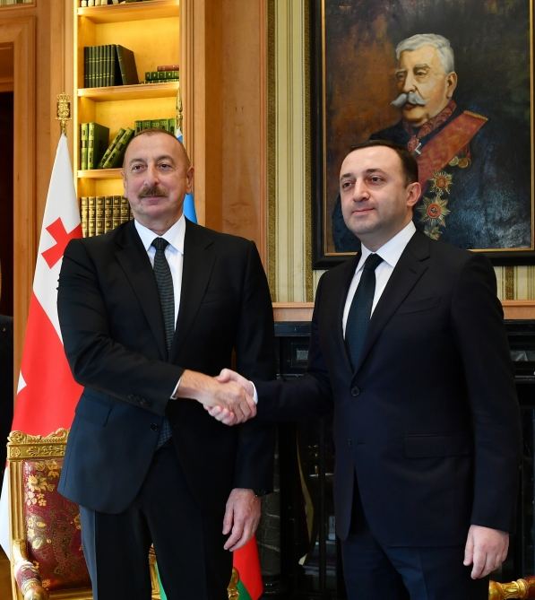 President Ilham Aliyev and Prime Minister of Georgia Irakli Garibashvili hоld one-on-one meeting (PHOTO)