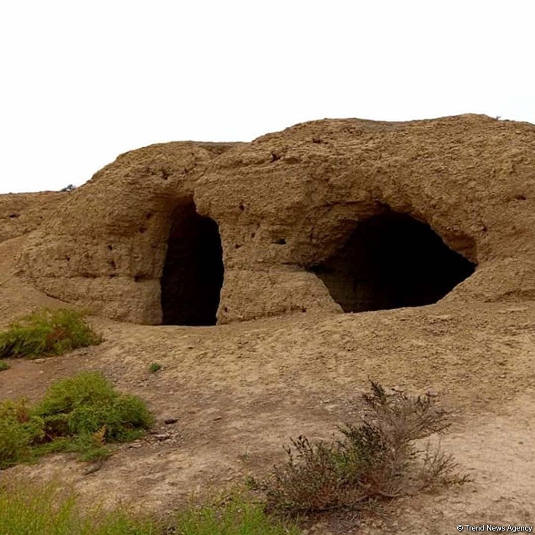 На территории жилмассива "Станция Сумгайыт" обнаружены древние пещеры (ФОТО)