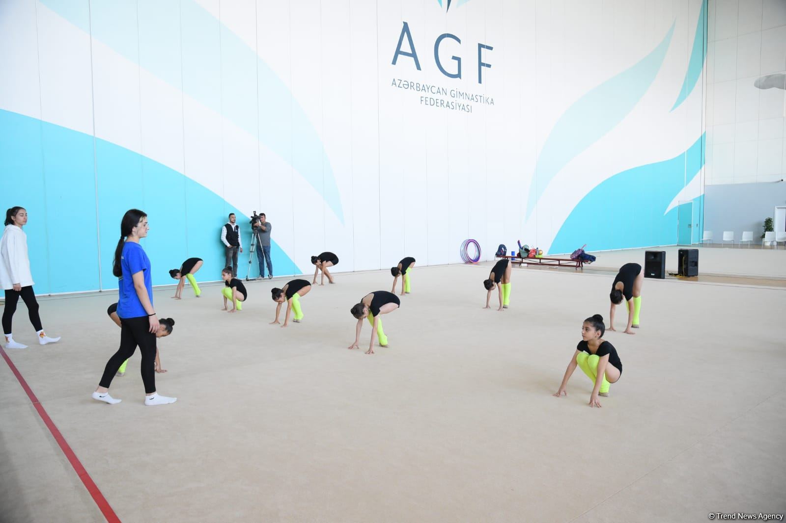 В Национальной арене гимнастики в Баку проходят учебно-тренировочные сборы спортсменок из Мингячевира (ФОТО)