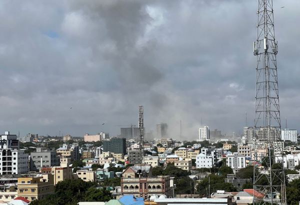 At least 100 people killed in car bombs - Somalia president