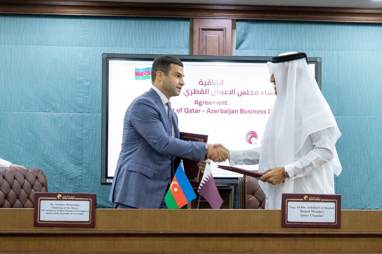 Azerbaijani SMBDA signs agreement with Qatar Chamber (PHOTO)
