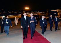 President Ilham Aliyev arrives in Algeria on visit (PHOTO/VIDEO)