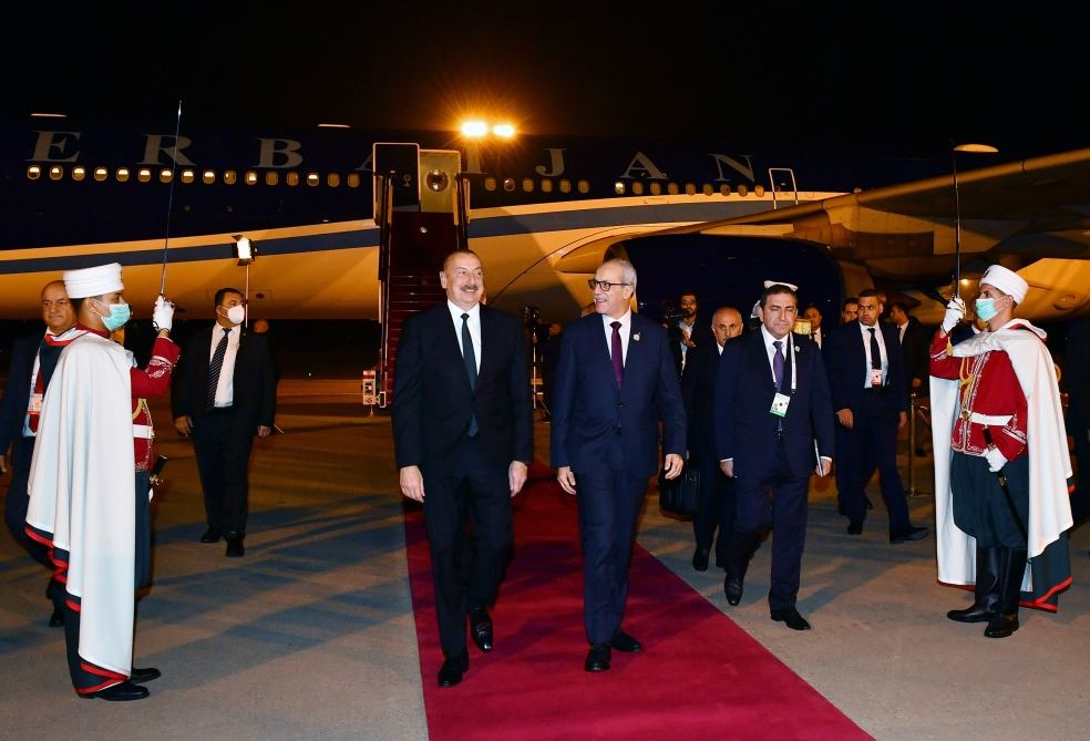 President Ilham Aliyev arrives in Algeria on visit (PHOTO/VIDEO)