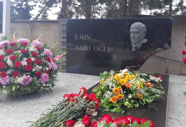 В Баку почтили память народного артиста Эмина Сабитоглу (ФОТО)