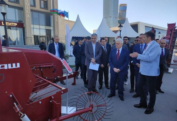 В "Астраханском деловом центре" в Баку открылась выставка «Российско-азербайджанский день поля 2022» (ФОТО)