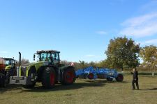 CLAAS XERION 4000 farm tractor presented in Azerbaijan (PHOTO)