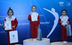 Batut gimnastikası üzrə 6-cı Bakı birinciliyi başa çatıb (FOTO)