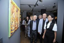 "Человек-праздник" Мир Азер Абдуллаев – лечебные свойства оптимизма и позитива экспозиции в Баку (ФОТО)