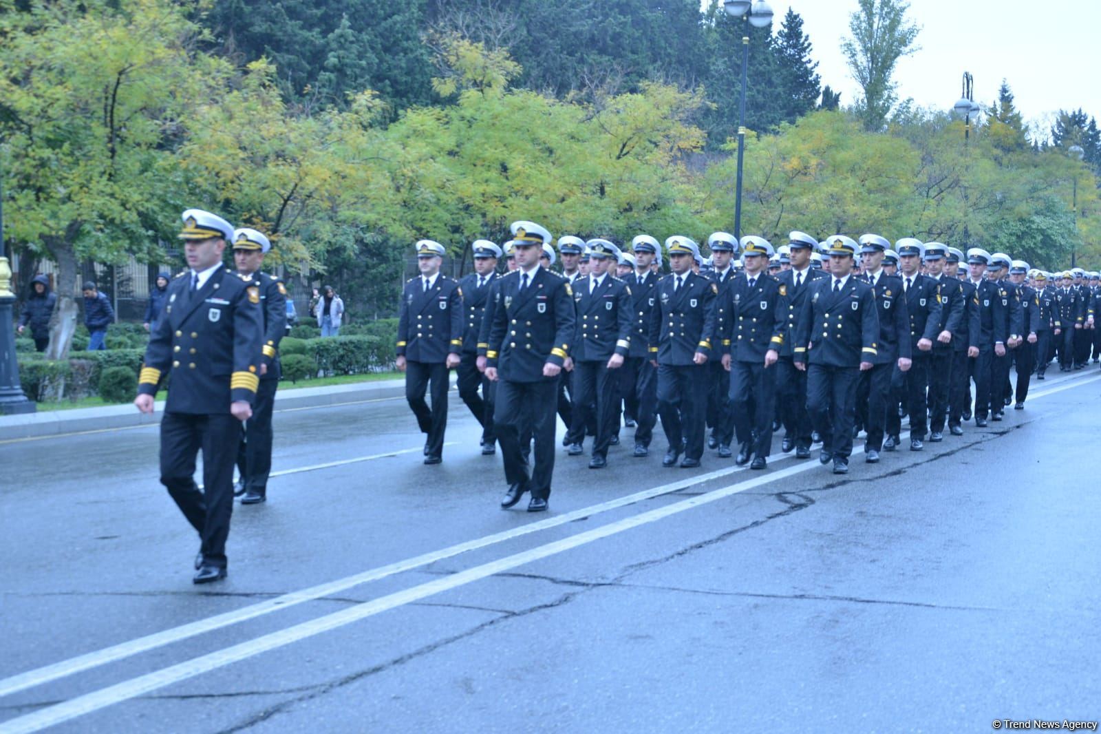 Baku holds procession dedicated to Victory Day (PHOTO)