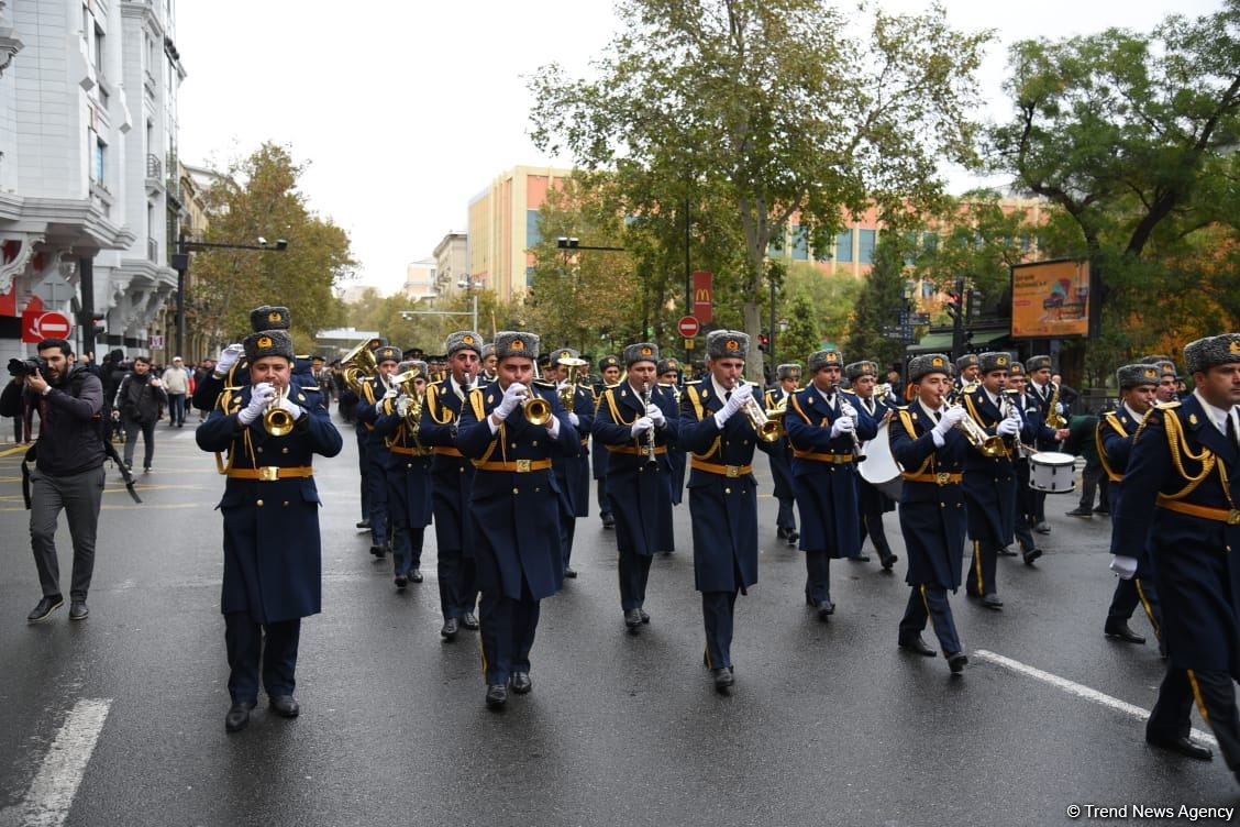 Bakıda Zəfər yürüşü keçirilib (FOTO/VİDEO)